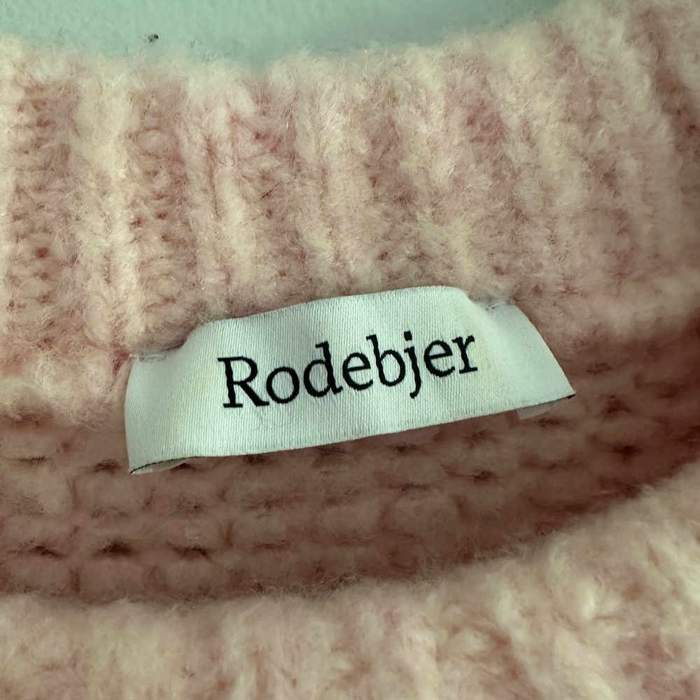 Rodebjer Onella Sweater in Light Pink Merino Wool Medium Cozy Knit Sweater - Picture 3 of 7